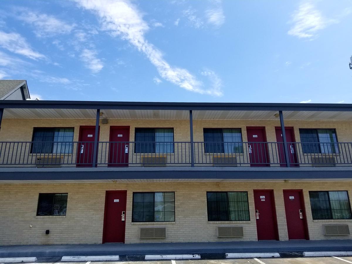 Executive Inn Pasadena Exterior photo