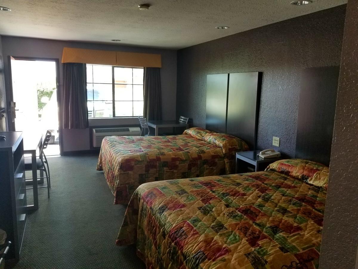 Executive Inn Pasadena Exterior photo