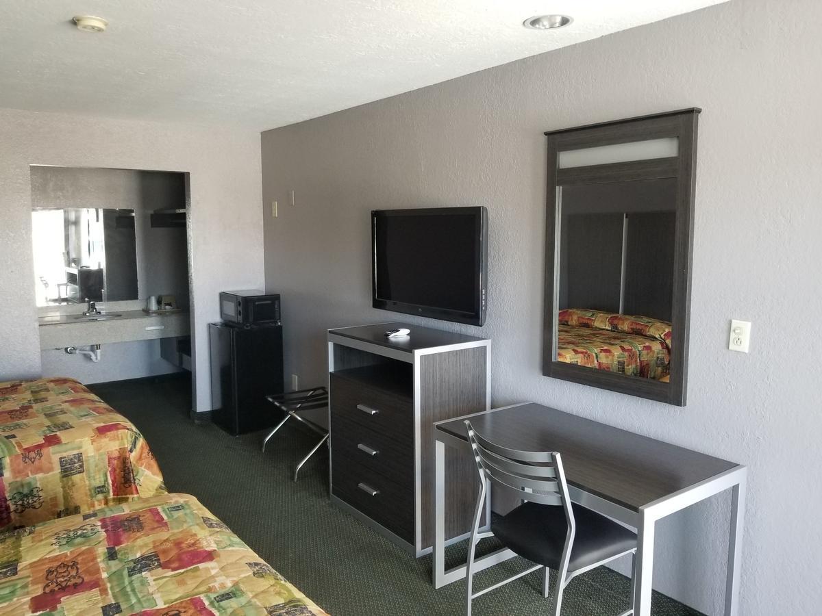 Executive Inn Pasadena Exterior photo